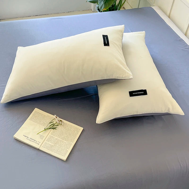 White duvet cover set with pillowcase - bed sheet and duvet cover set, available in single, double, queen and king sizes.